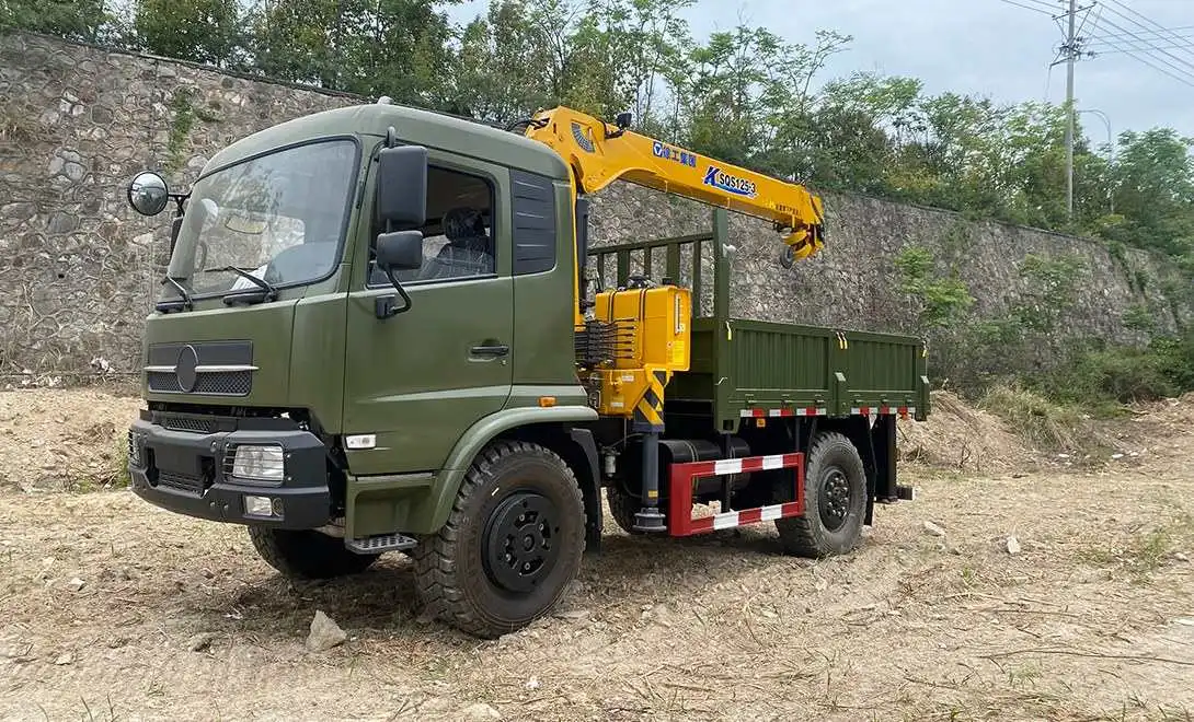 4x4 truck-mounted crane 4x4 truck-mounted crane
