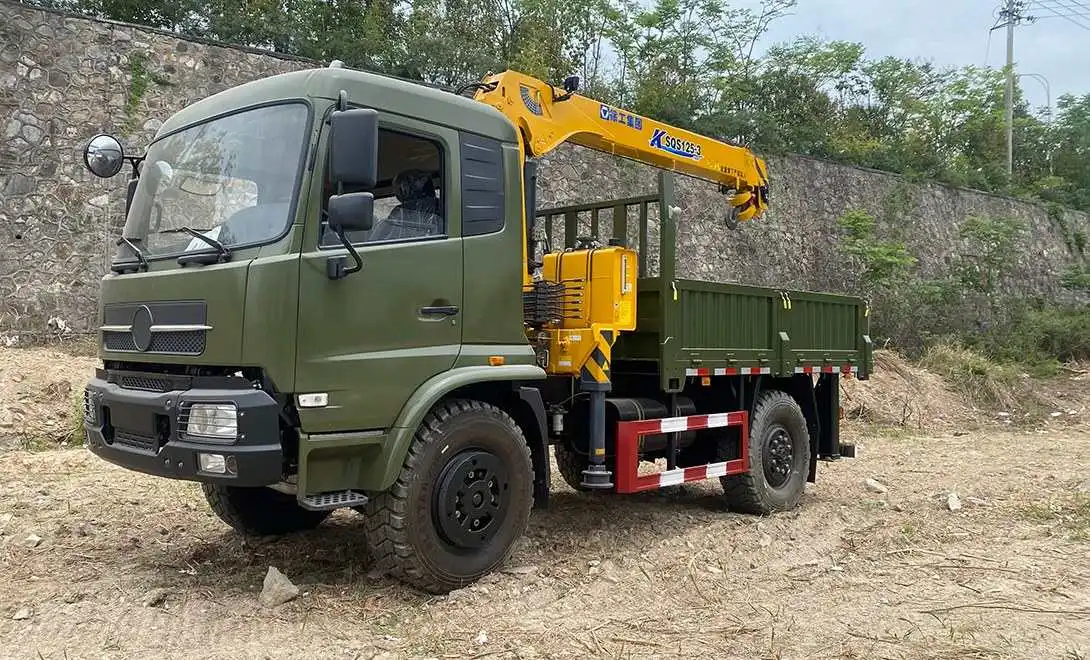 All-wheel drive crane truck All-wheel drive crane truck