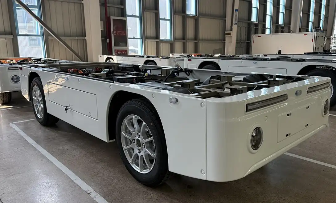 Remote-Controlled Transport Vehicle Remote-Controlled Transport Vehicle