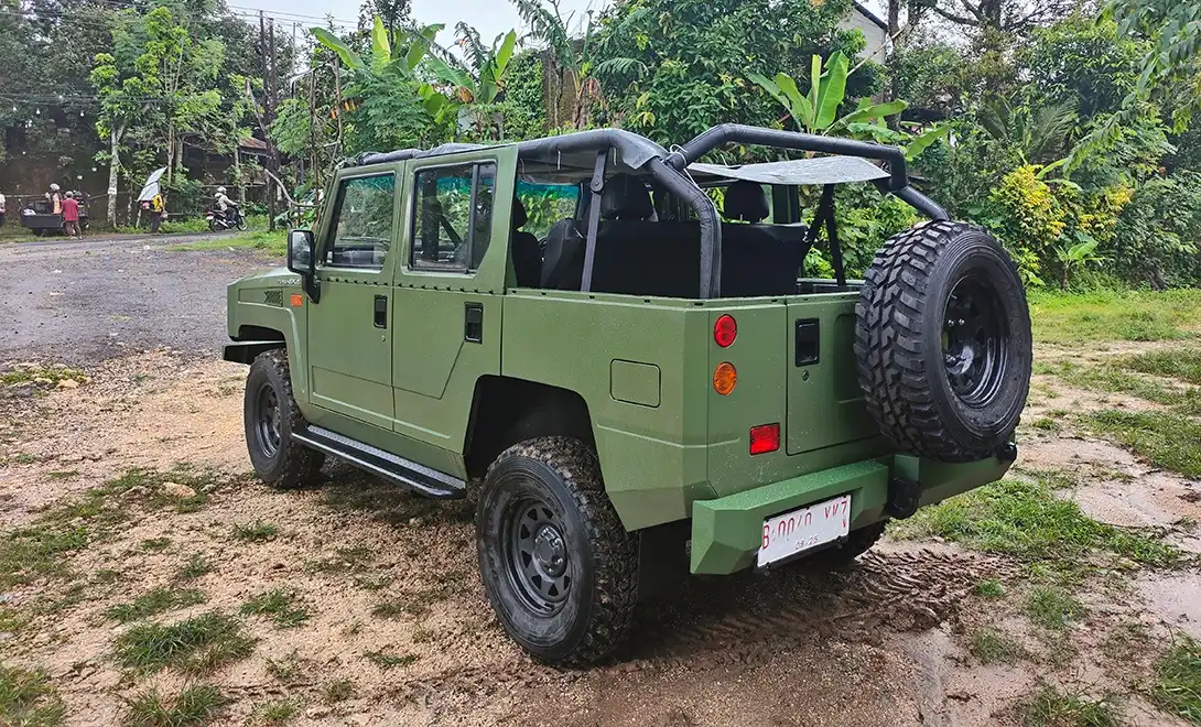 Military command jeep Military command jeep