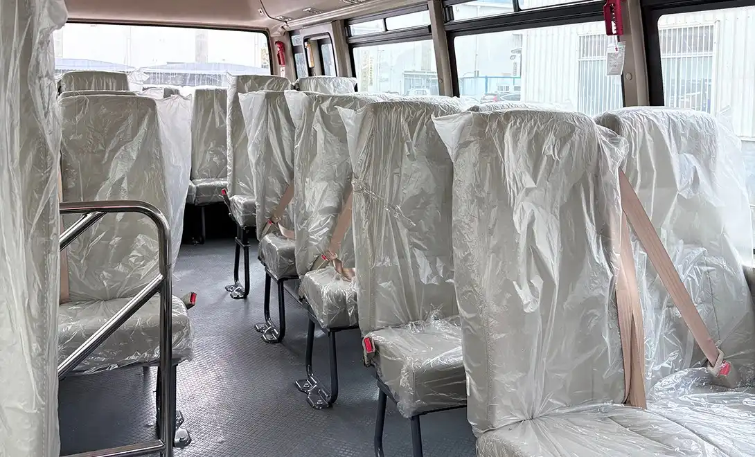 2+2 seating layout business bus 2+2 seating layout business bus