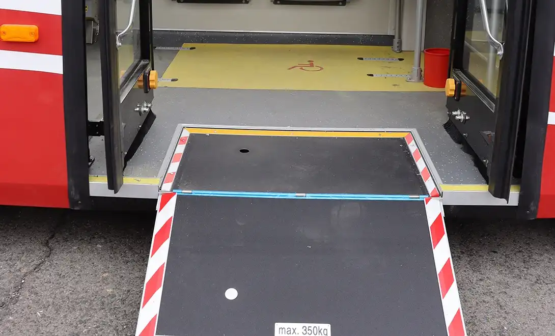 Wheelchair accessible 6m electric city bus Wheelchair accessible 6m electric city bus